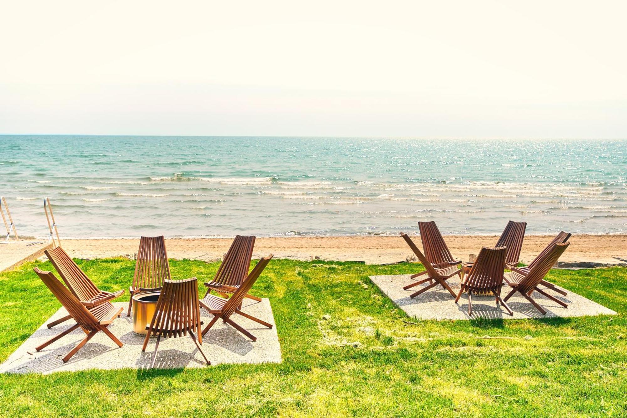 The Long Beach Resort - Beachfront Cottages & Townhouse Suites Wainfleet 外观 照片