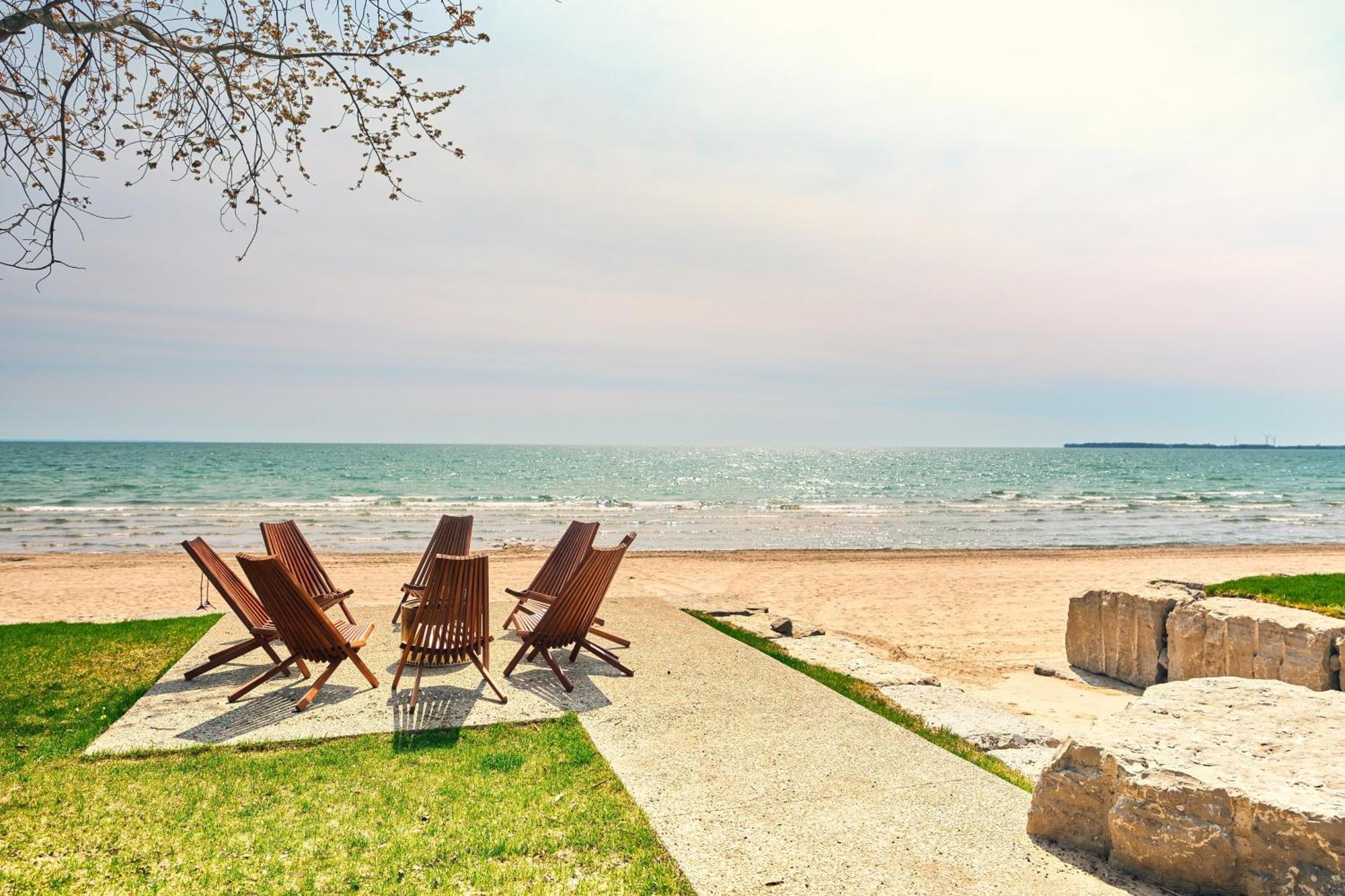 The Long Beach Resort - Beachfront Cottages & Townhouse Suites Wainfleet 外观 照片