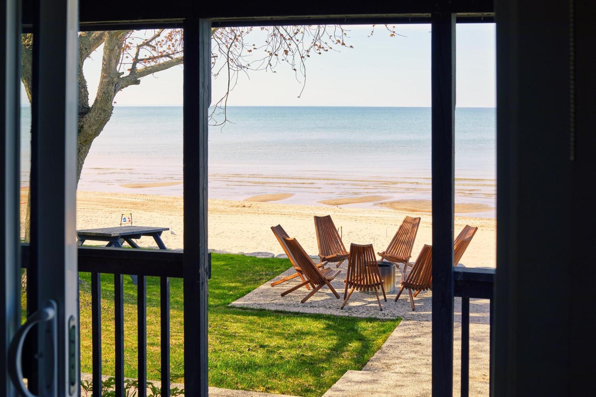 The Long Beach Resort - Beachfront Cottages & Townhouse Suites Wainfleet 外观 照片