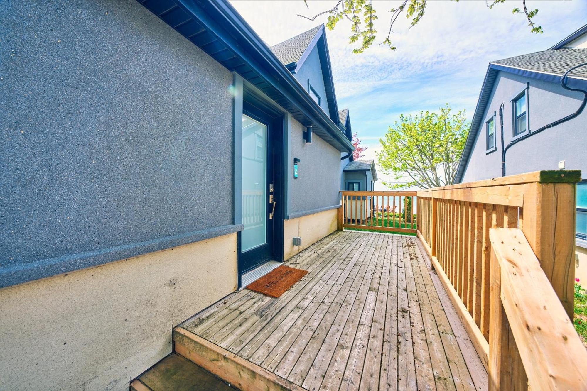 The Long Beach Resort - Beachfront Cottages & Townhouse Suites Wainfleet 外观 照片