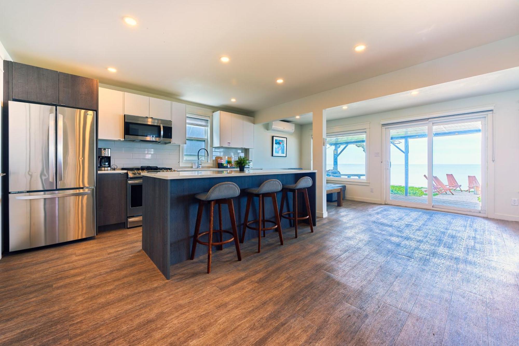 The Long Beach Resort - Beachfront Cottages & Townhouse Suites Wainfleet 外观 照片