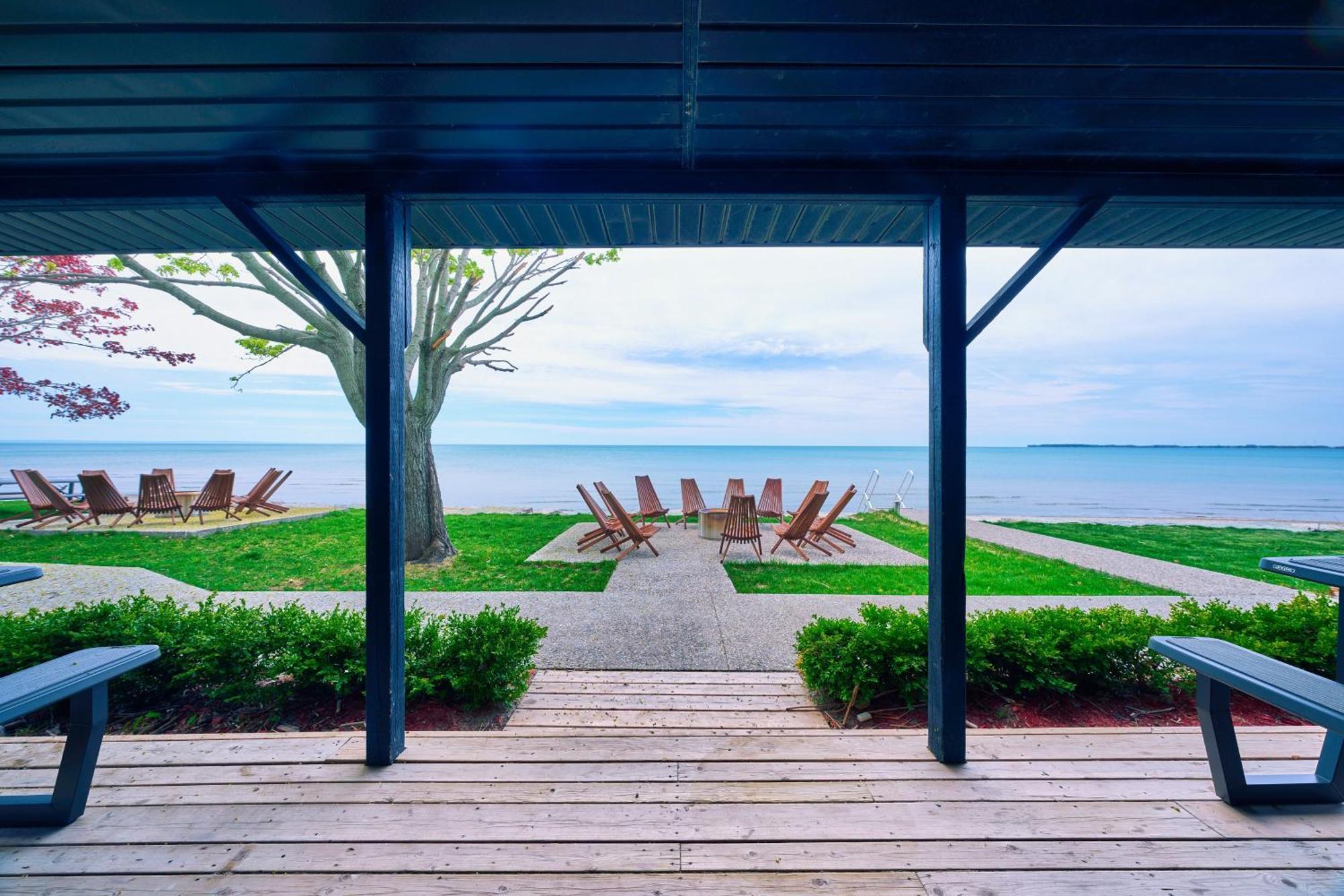 The Long Beach Resort - Beachfront Cottages & Townhouse Suites Wainfleet 外观 照片