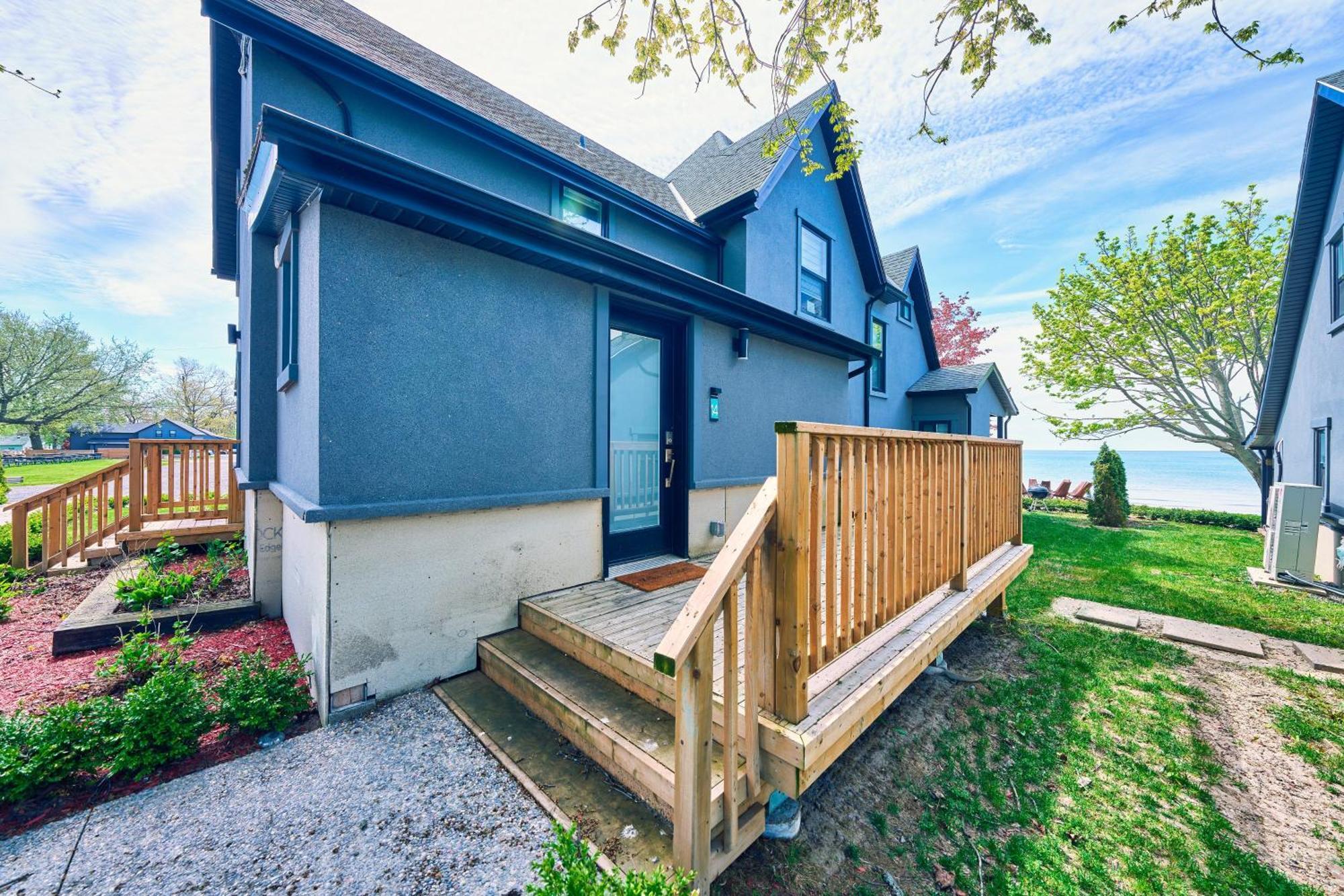 The Long Beach Resort - Beachfront Cottages & Townhouse Suites Wainfleet 外观 照片