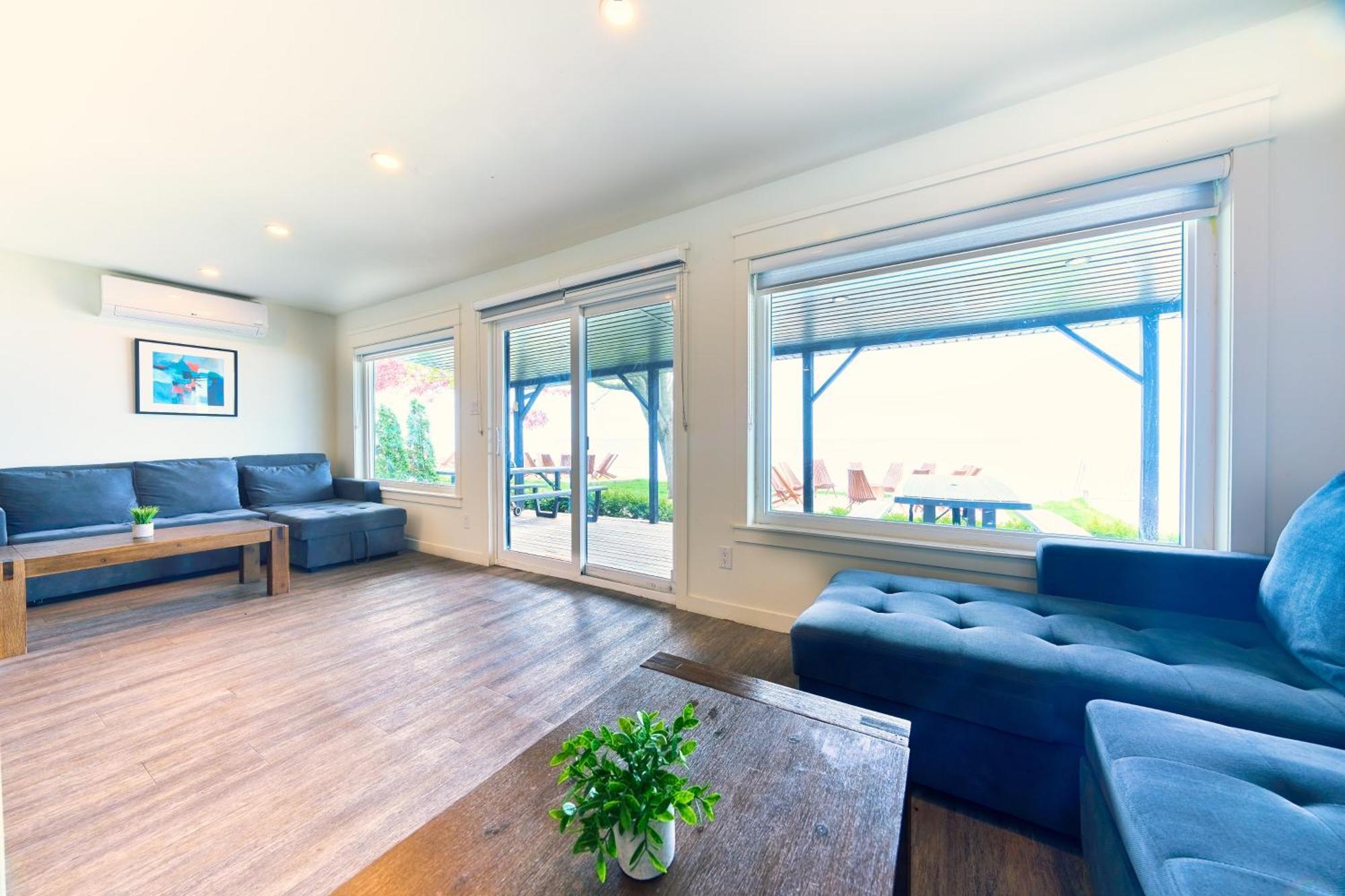The Long Beach Resort - Beachfront Cottages & Townhouse Suites Wainfleet 外观 照片